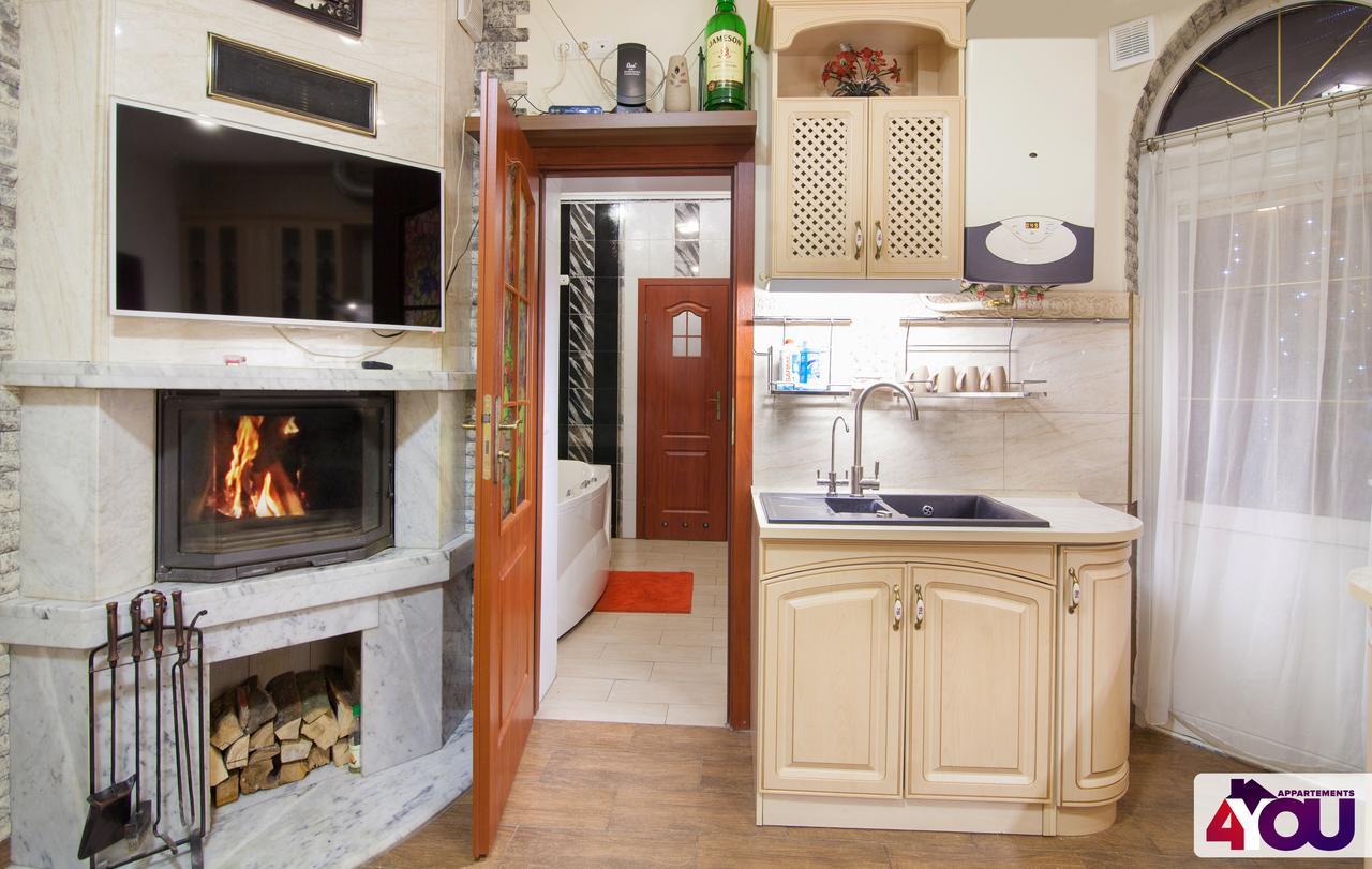 4You Apartaments Лвив Екстериор снимка