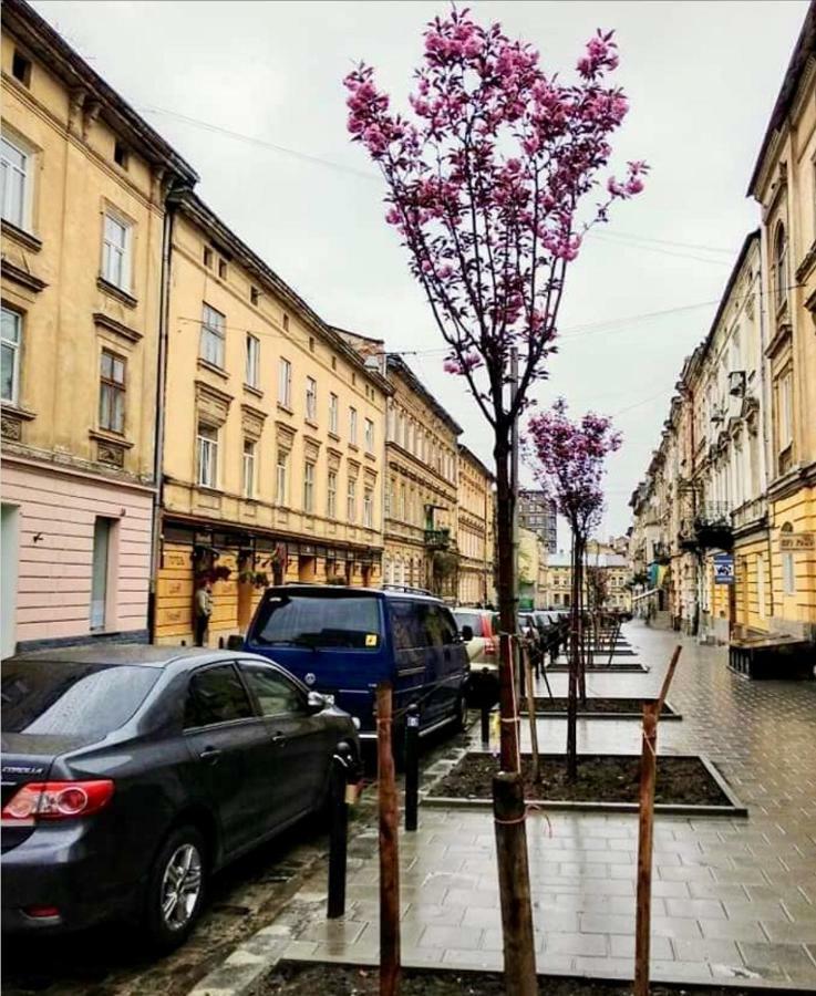 4You Apartaments Лвив Екстериор снимка